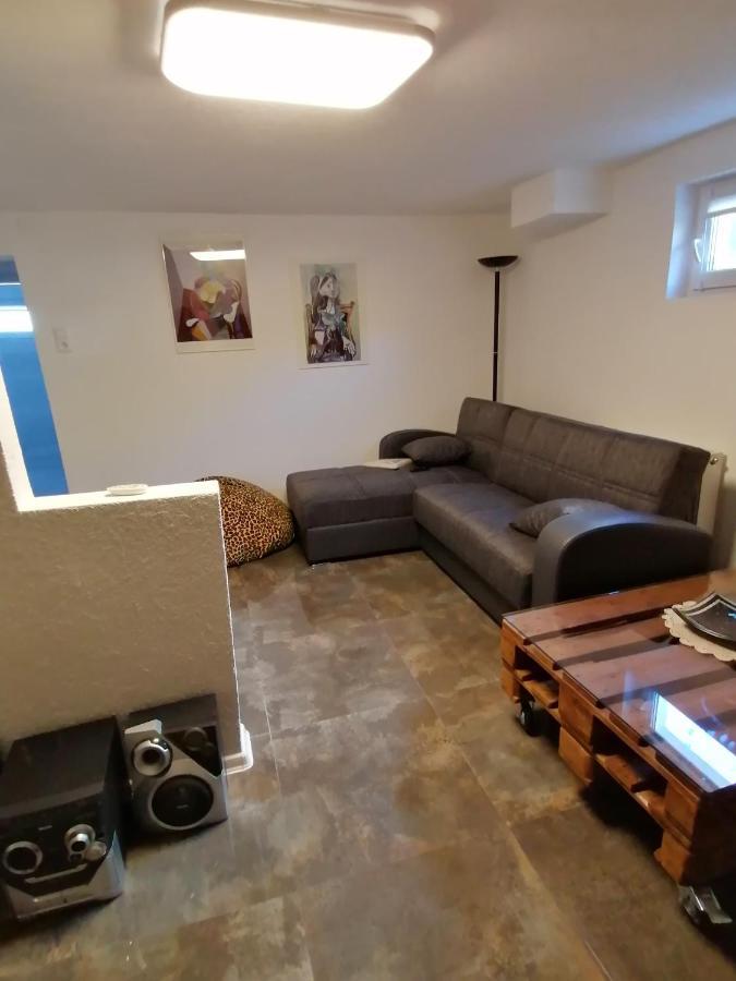 Schoene Einliegerwohnung In Hechingen Εξωτερικό φωτογραφία